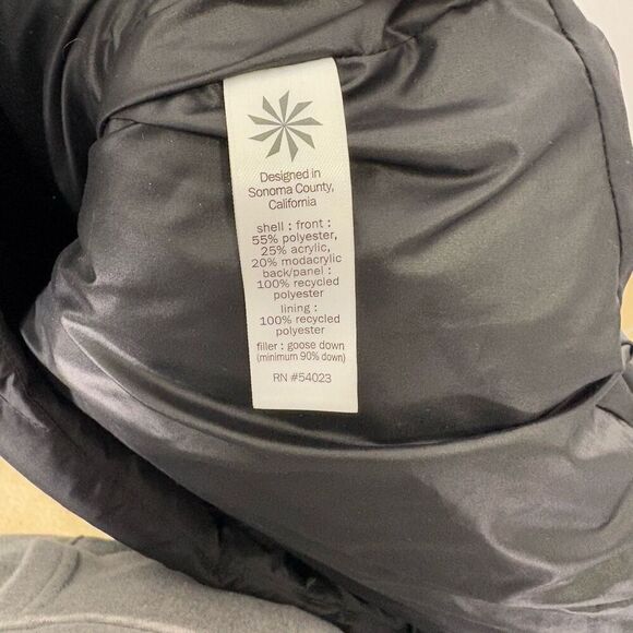 Athleta Black Fleece and Puffer Zip Up Winter Vest with Pockets Size Small - Picture 9 of 9